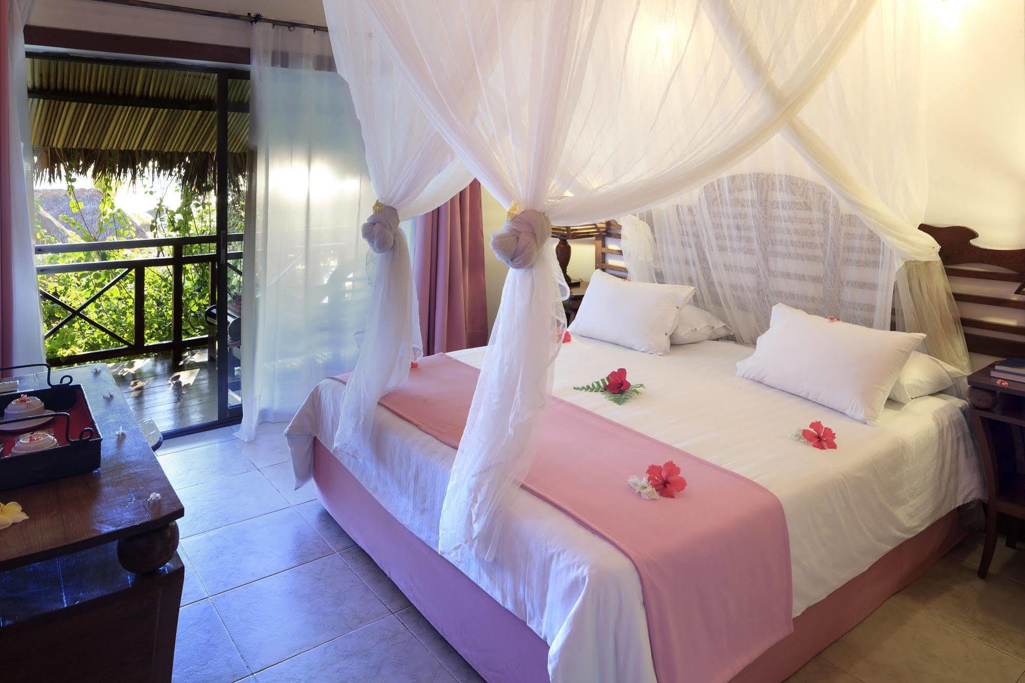 Nosy Be Hotel & Spa Ambaro Kültér fotó