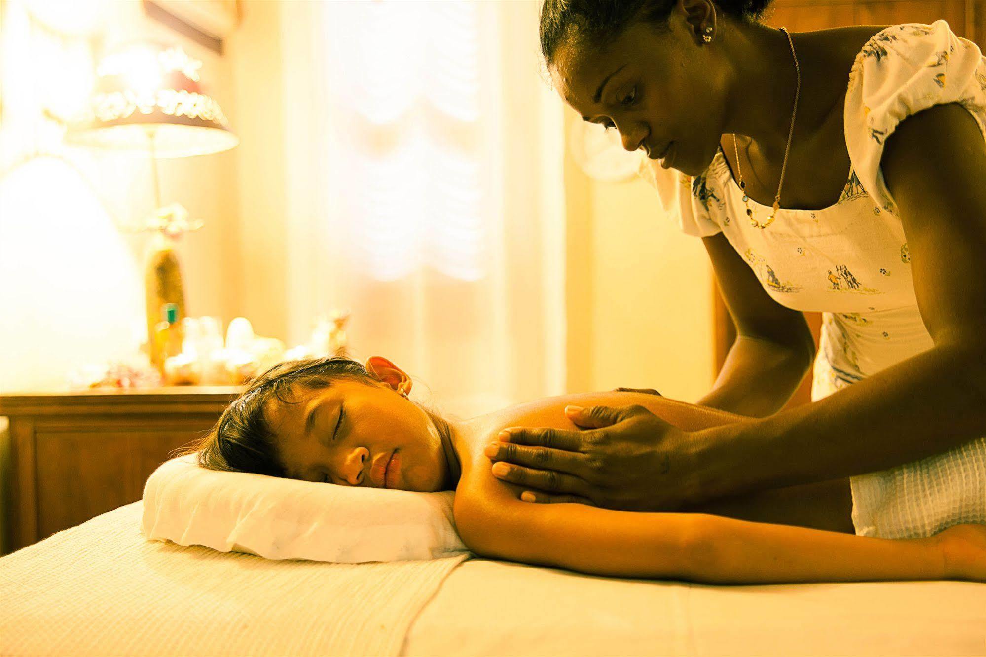 Nosy Be Hotel & Spa Ambaro Kültér fotó
